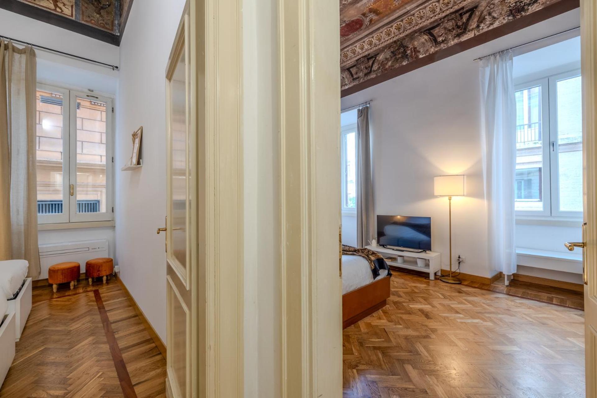 Appartamento Storico In Zona Barberini Rome Luaran gambar